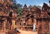 Храм Бантей-Срей (Banteay Srei)