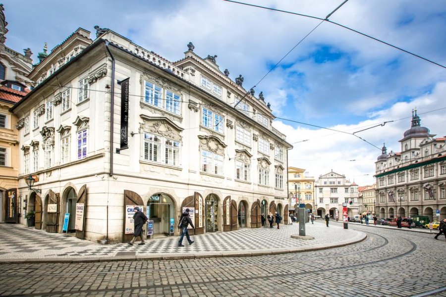 Carlton hotel. Прага швайгерова 2. Чешская 4. Лион прага. Чешская 4.