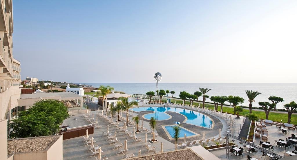 Pernera Beach Hotel 4