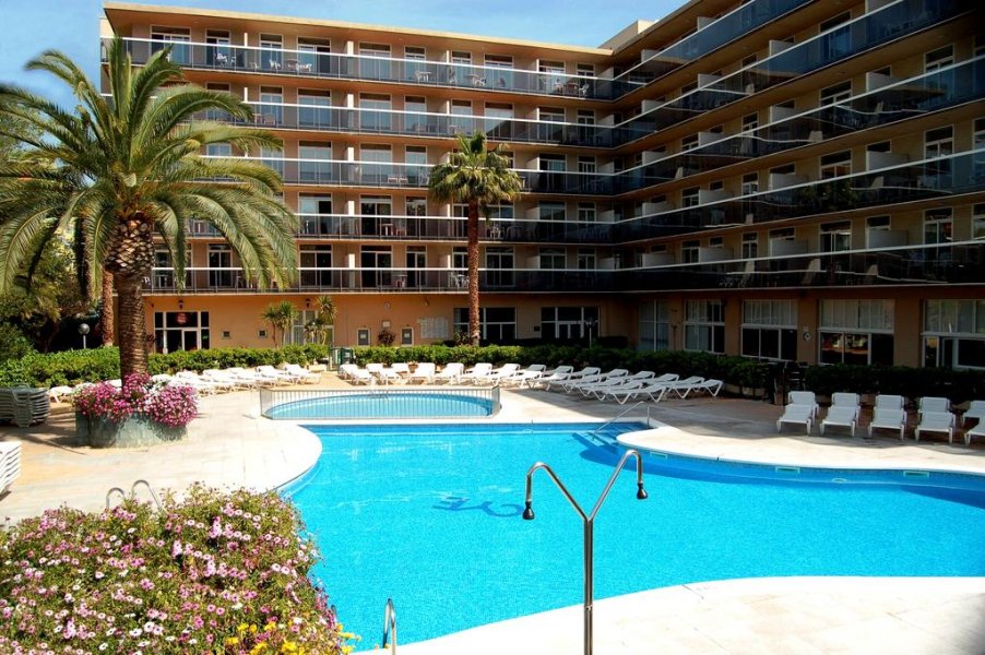 Holiday center. Барселона отель Коста Брава. Salou.