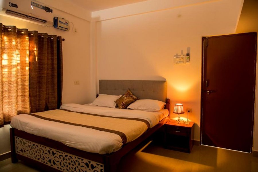 Radhabai guest house