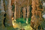 Пещера Дрипстон (Dripstone Cave)